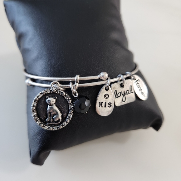 KIS Friend Silver-Tone Charm Bracelet - Picture 5 of 7